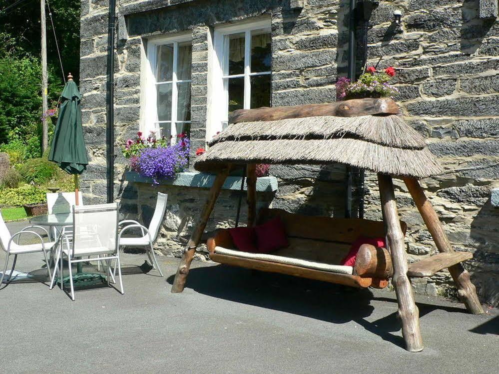 Glyntwrog House Bed & Breakfast Betws-y-Coed Exterior photo